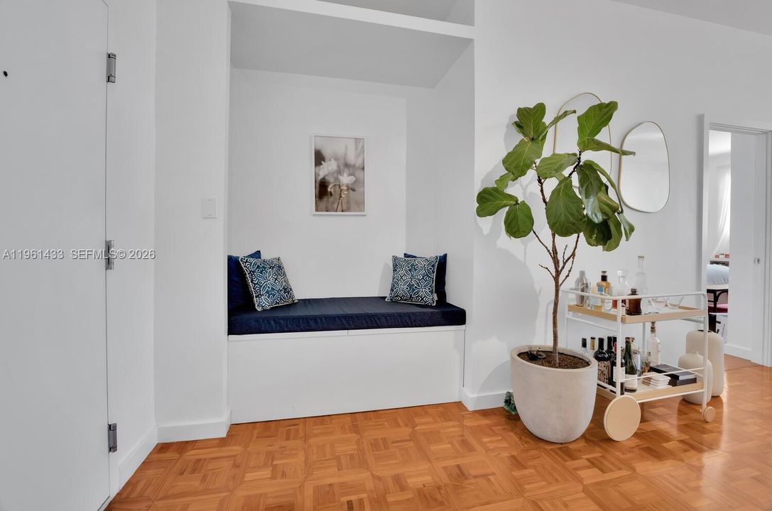 For Sale: $850,000 (2 beds, 2 baths, 1310 Square Feet)