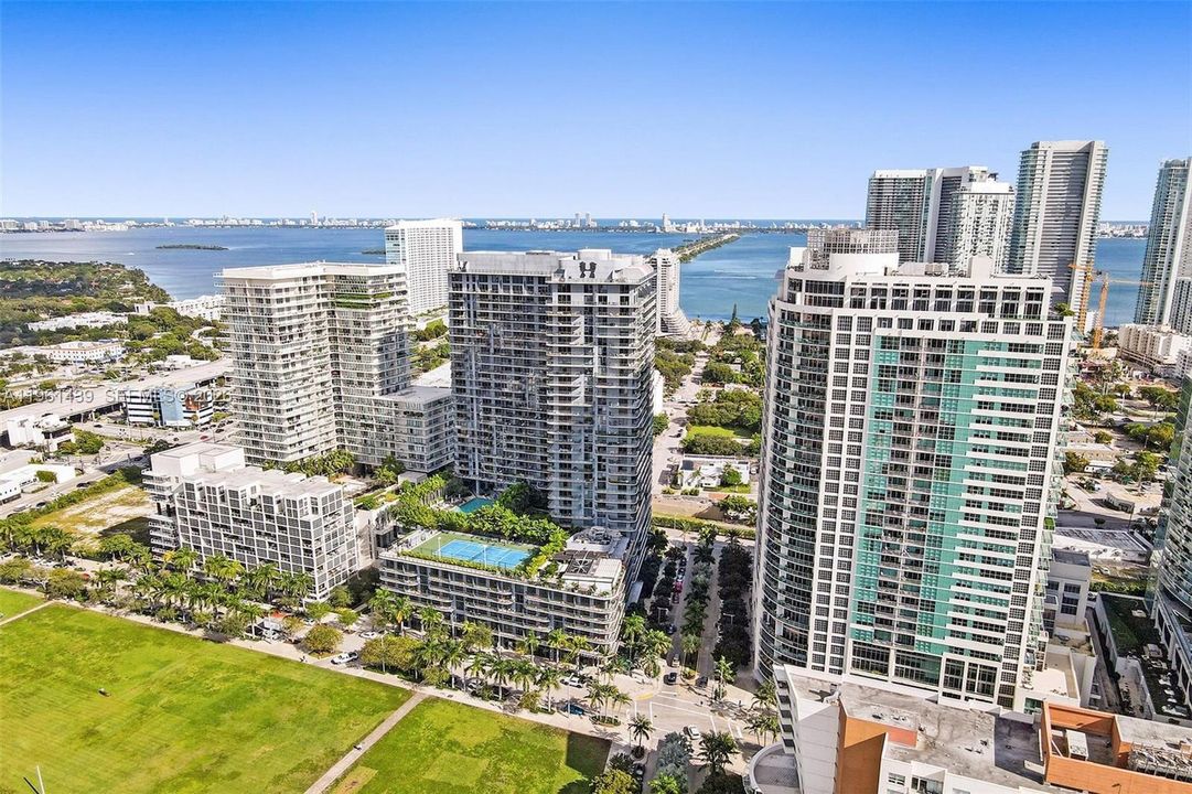 For Sale: $489,900 (1 beds, 1 baths, 681 Square Feet)