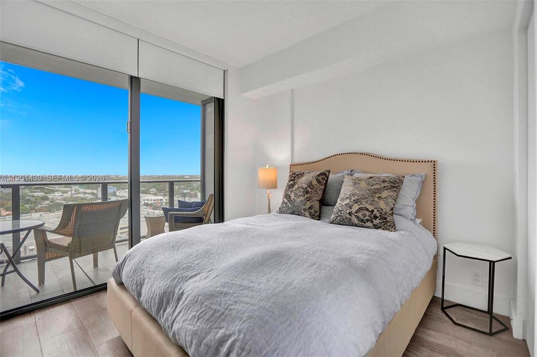 For Sale: $489,900 (1 beds, 1 baths, 681 Square Feet)
