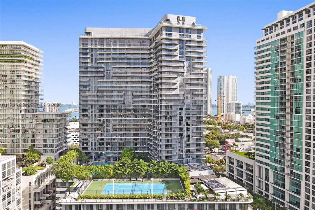 For Sale: $489,900 (1 beds, 1 baths, 681 Square Feet)