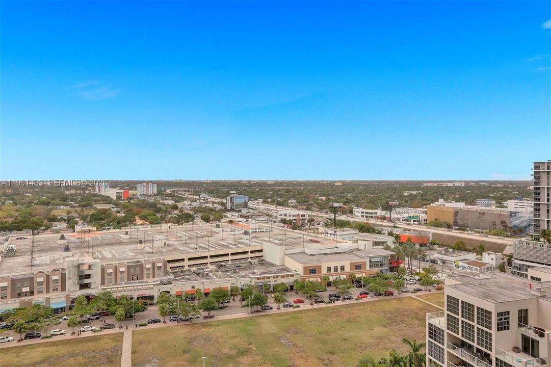 For Sale: $489,900 (1 beds, 1 baths, 681 Square Feet)