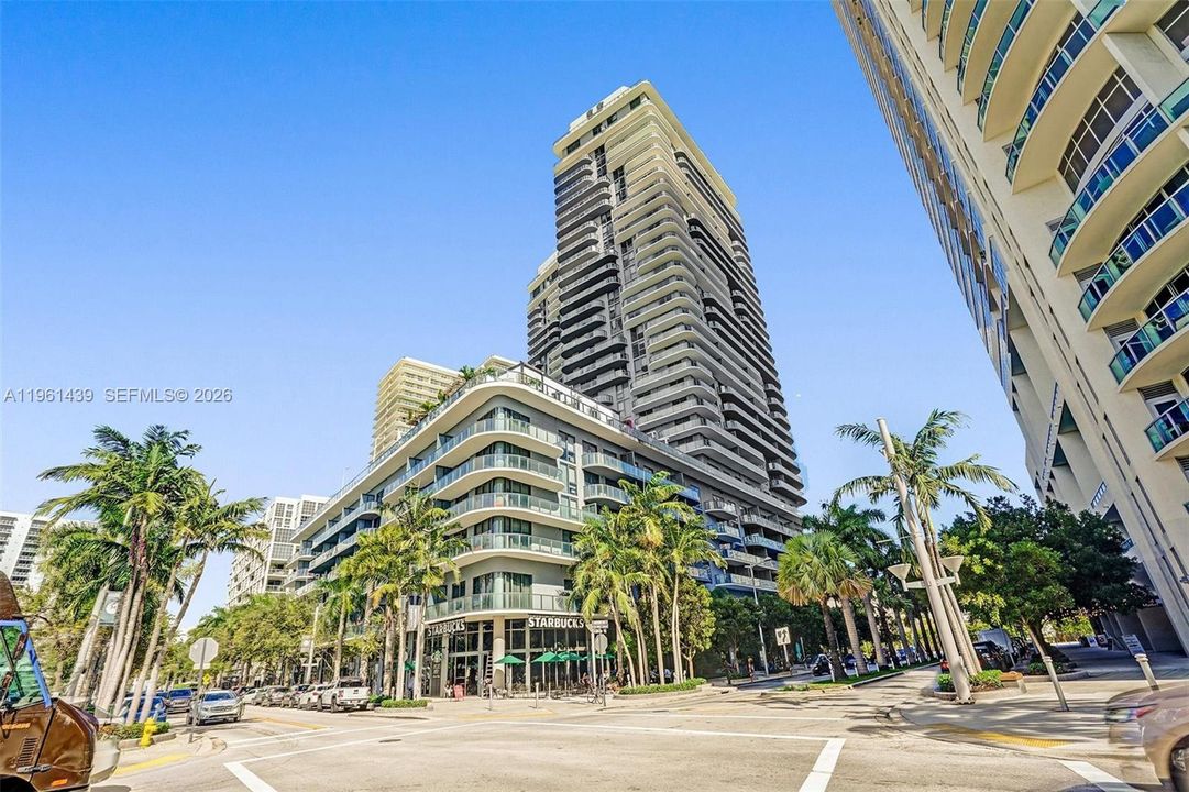 For Sale: $489,900 (1 beds, 1 baths, 681 Square Feet)