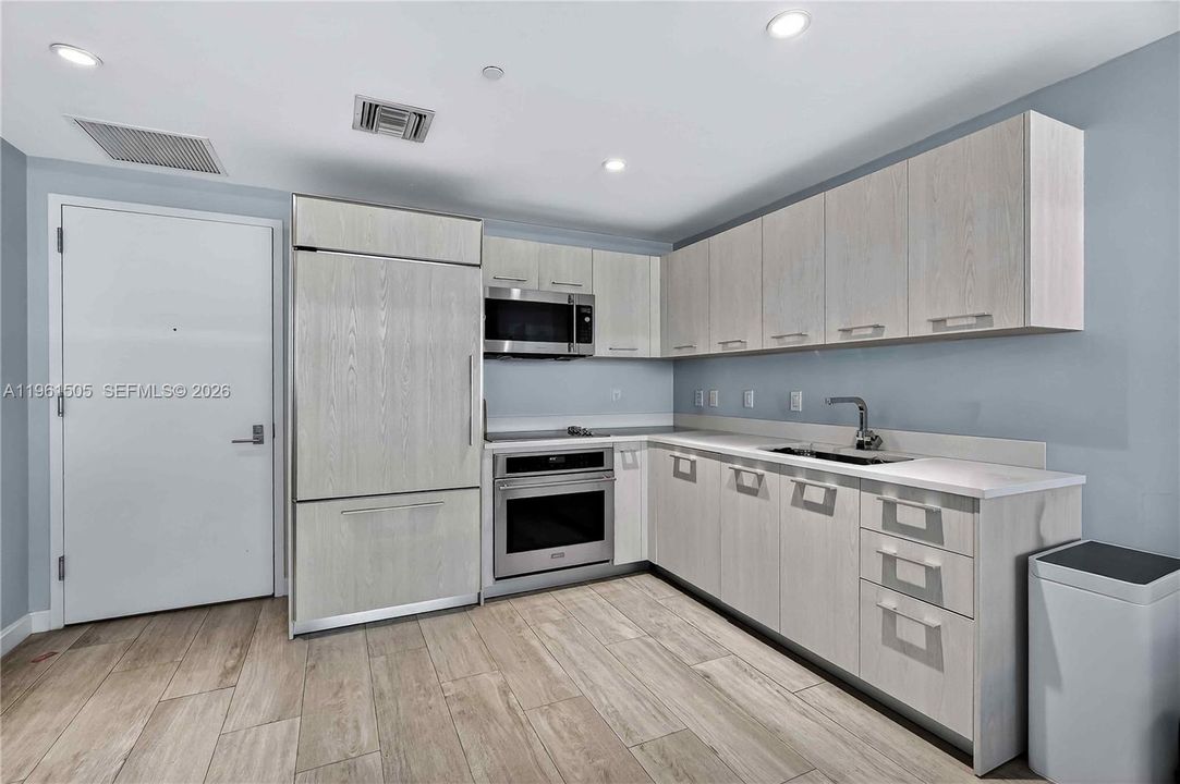 На продажу: $449,000 (1 спален, 1 ванн, 620 Квадратных фут)