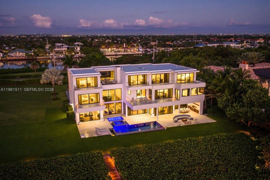 En Venta: $37,500,000 (7 camas, 8 baños, 10101 Pies cuadrados)
