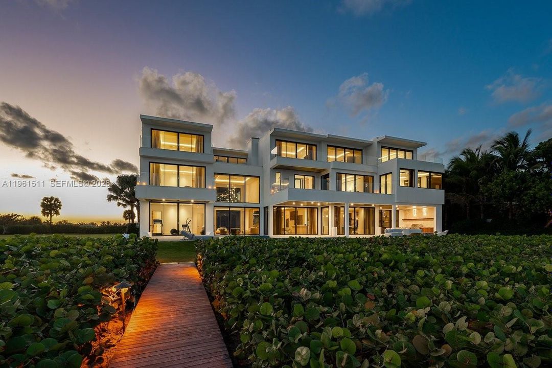 En Venta: $37,500,000 (7 camas, 8 baños, 10101 Pies cuadrados)