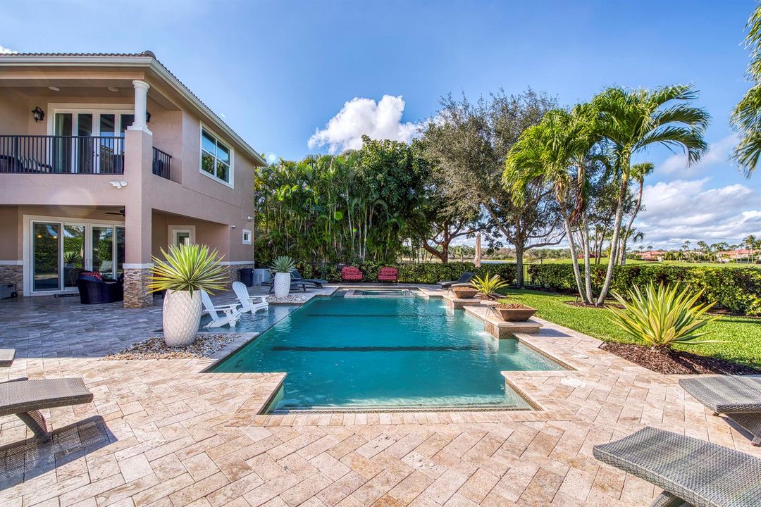 Custom Saltwater Pool & Spa