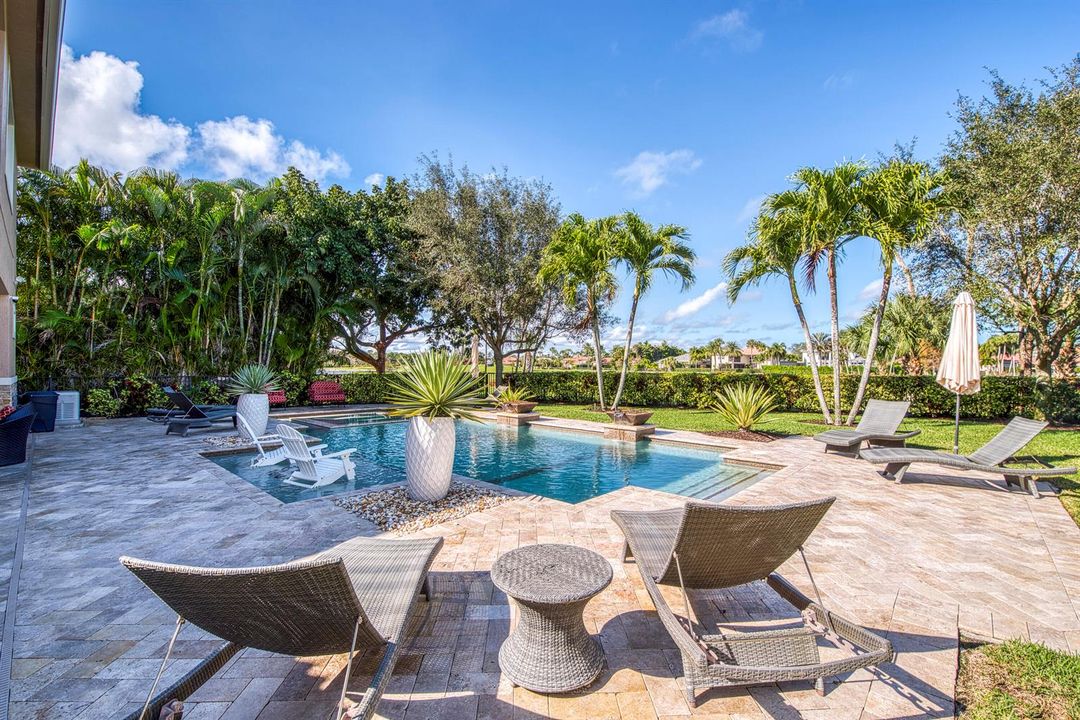 Custom Saltwater Pool & Spa