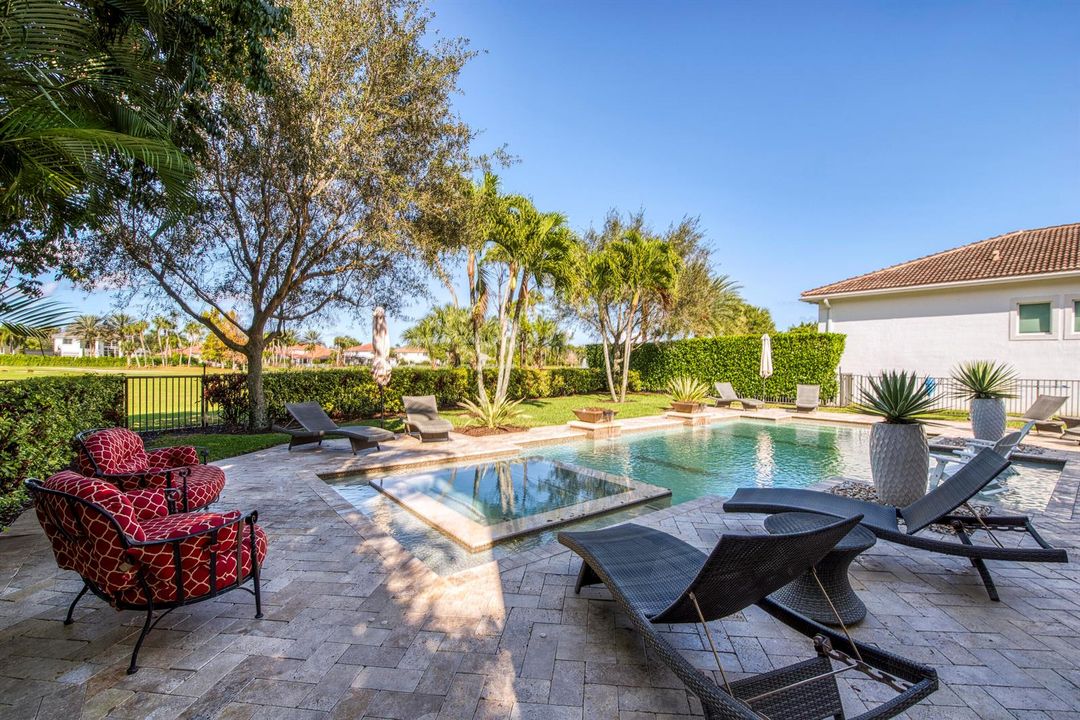 Custom Saltwater Pool & Spa