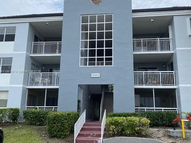 Activo con contrato: $229,900 (2 camas, 2 baños, 1113 Pies cuadrados)