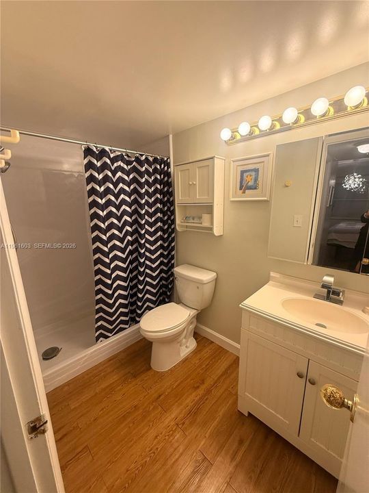 For Sale: $110,000 (1 beds, 1 baths, 680 Square Feet)