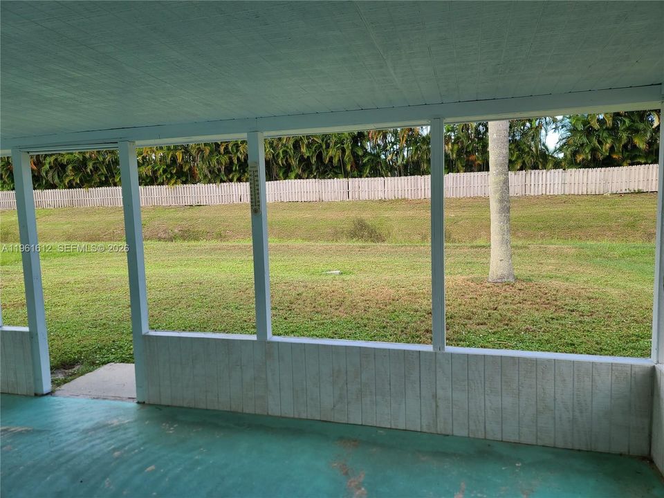 合同活跃: $2,025 (3 贝兹, 2 浴室, 1263 平方英尺)