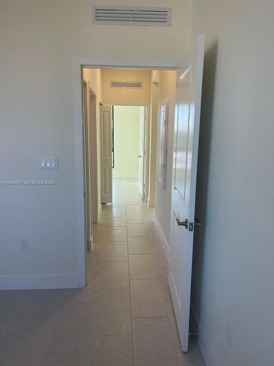 En Venta: $525,000 (3 camas, 2 baños, 1124 Pies cuadrados)