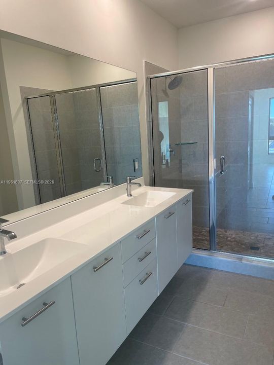 En Venta: $525,000 (3 camas, 2 baños, 1124 Pies cuadrados)