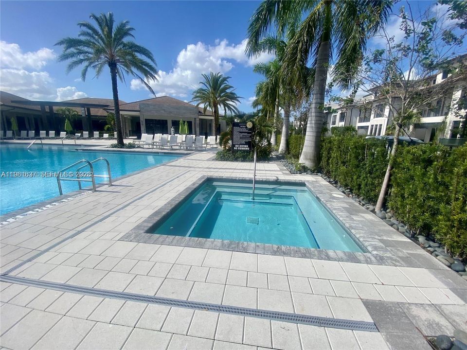 En Venta: $525,000 (3 camas, 2 baños, 1124 Pies cuadrados)