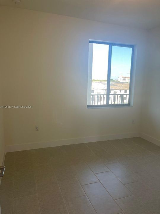 En Venta: $525,000 (3 camas, 2 baños, 1124 Pies cuadrados)