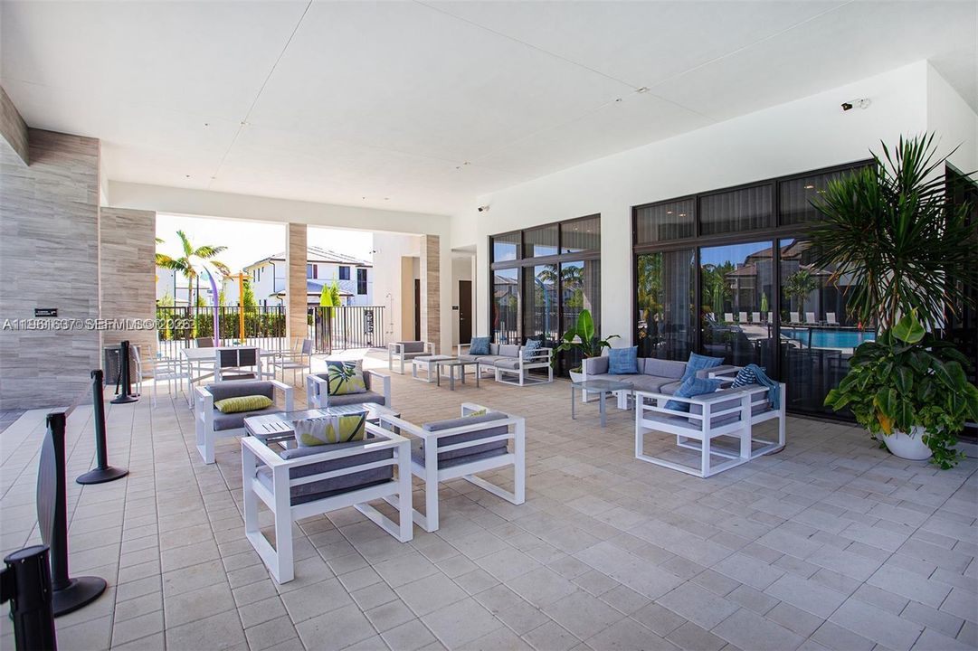 En Venta: $525,000 (3 camas, 2 baños, 1124 Pies cuadrados)