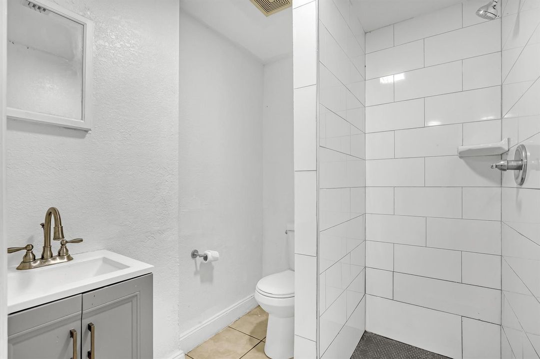 180 W 15th (36)