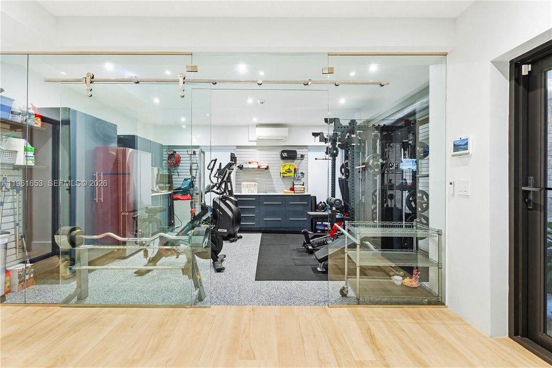 Garage