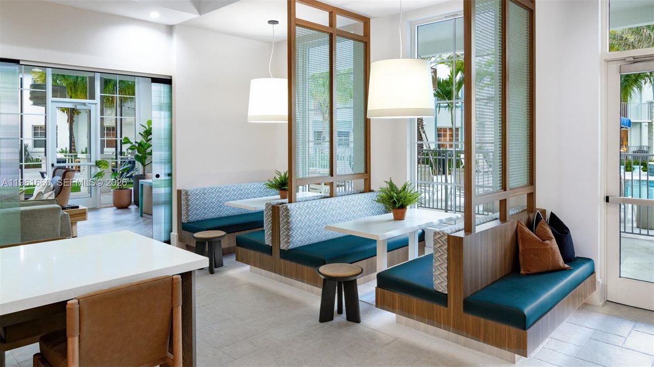 For Rent: $2,334 (1 beds, 1 baths, 715 Square Feet)