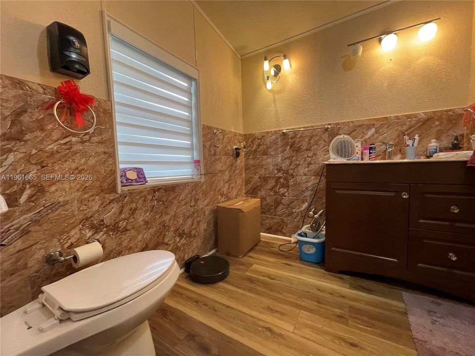 En Venta: $290,000 (3 camas, 2 baños, 1430 Pies cuadrados)