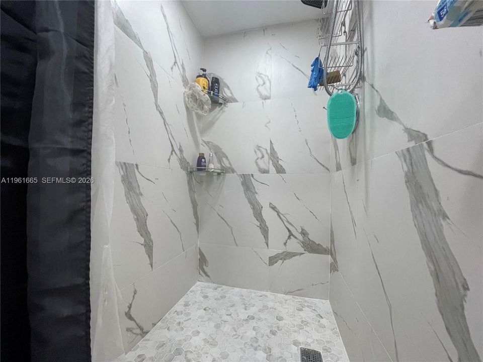 En Venta: $290,000 (3 camas, 2 baños, 1430 Pies cuadrados)