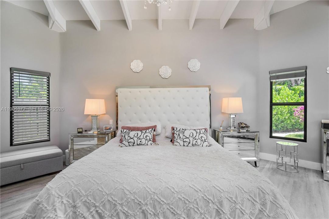 For Sale: $1,037,000 (3 beds, 3 baths, 2194 Square Feet)
