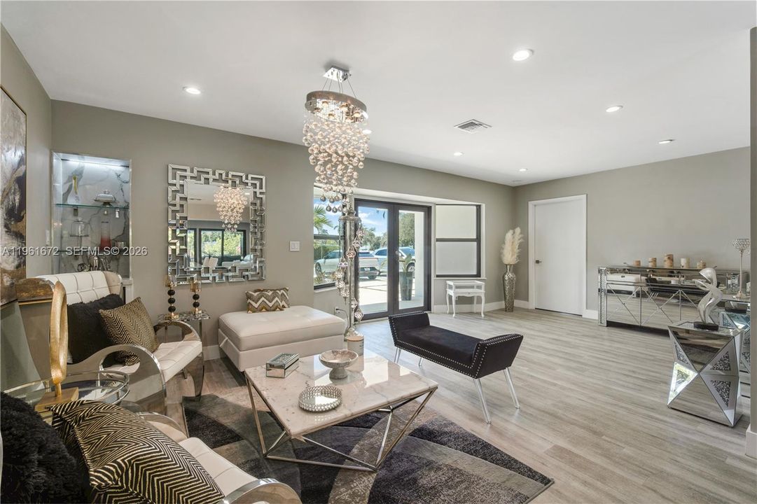 For Sale: $1,037,000 (3 beds, 3 baths, 2194 Square Feet)