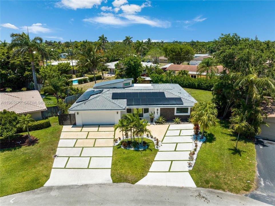 For Sale: $1,037,000 (3 beds, 3 baths, 2194 Square Feet)