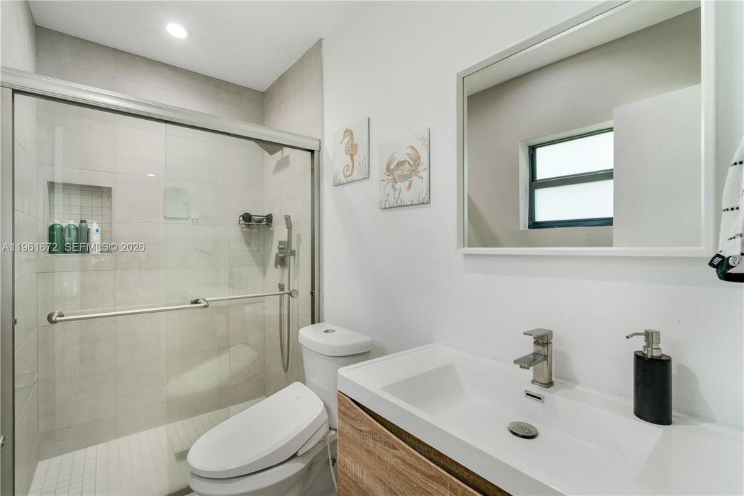 For Sale: $1,037,000 (3 beds, 3 baths, 2194 Square Feet)