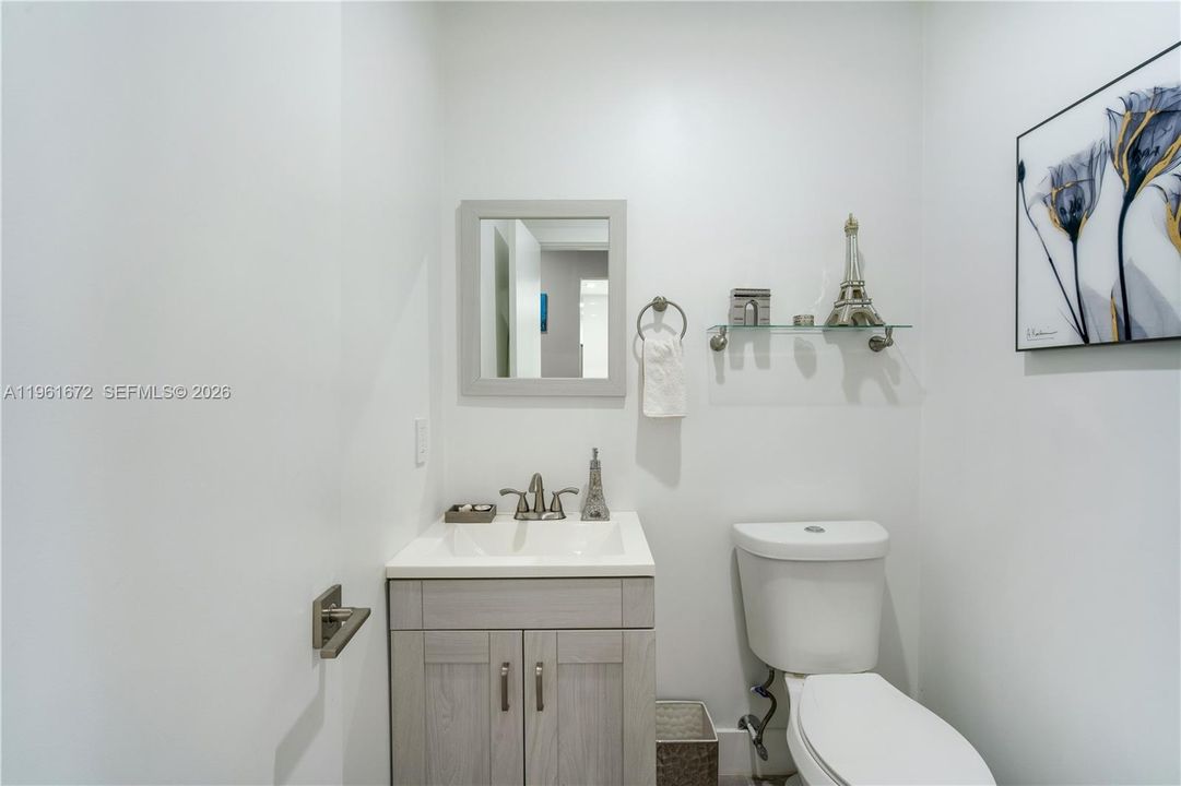 For Sale: $1,037,000 (3 beds, 3 baths, 2194 Square Feet)