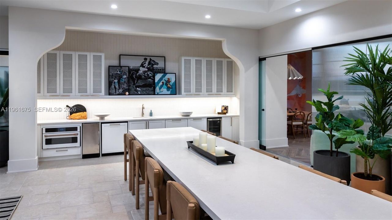 For Rent: $3,052 (2 beds, 2 baths, 1100 Square Feet)
