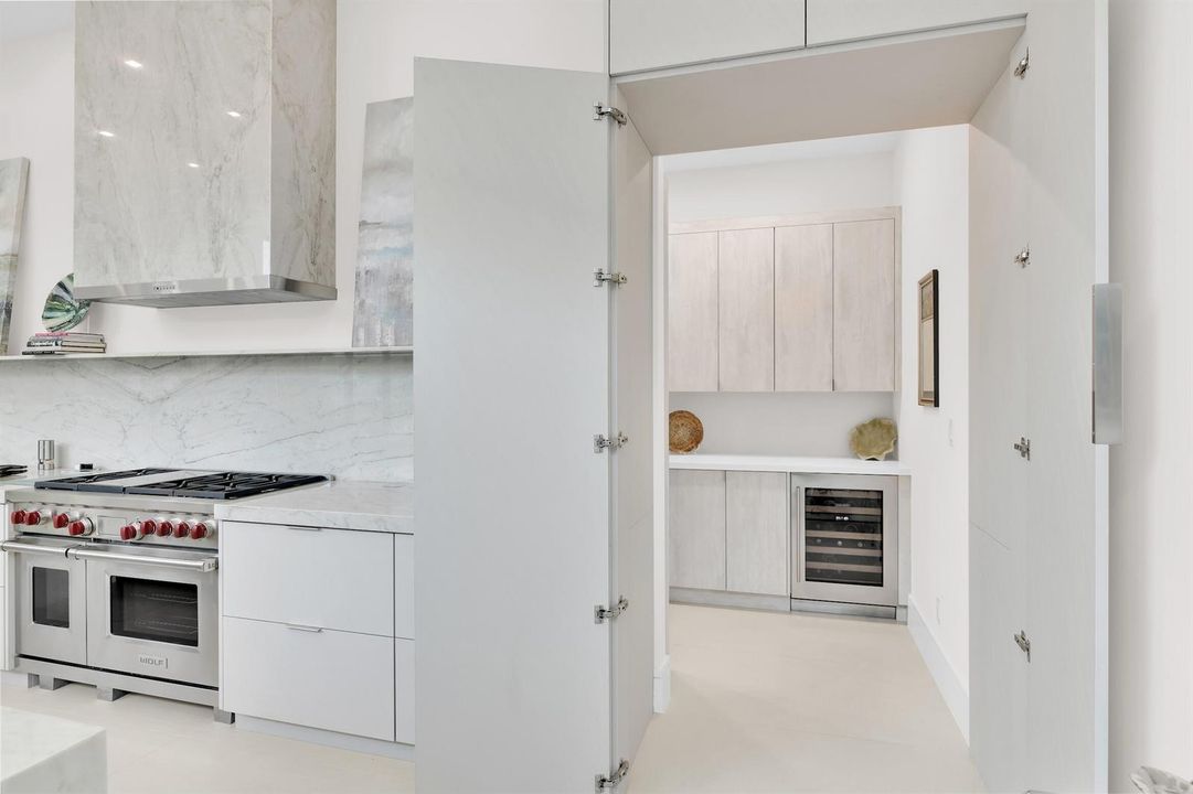 Pantry -355 E Boca Raton Rd, Boca Raton