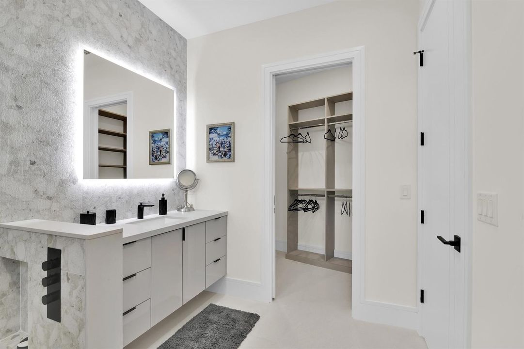 VIP Suite -355 E Boca Raton Rd, Boca Rat