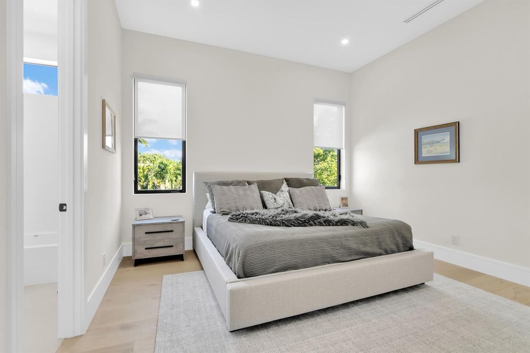 Guest Bedrooms:Baths -355 E Boca Raton R
