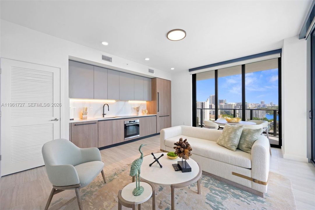 For Sale: $1,520,000 (2 beds, 2 baths, 813 Square Feet)