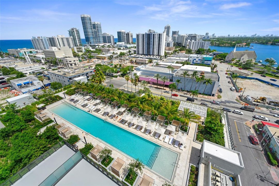 For Sale: $1,520,000 (2 beds, 2 baths, 813 Square Feet)