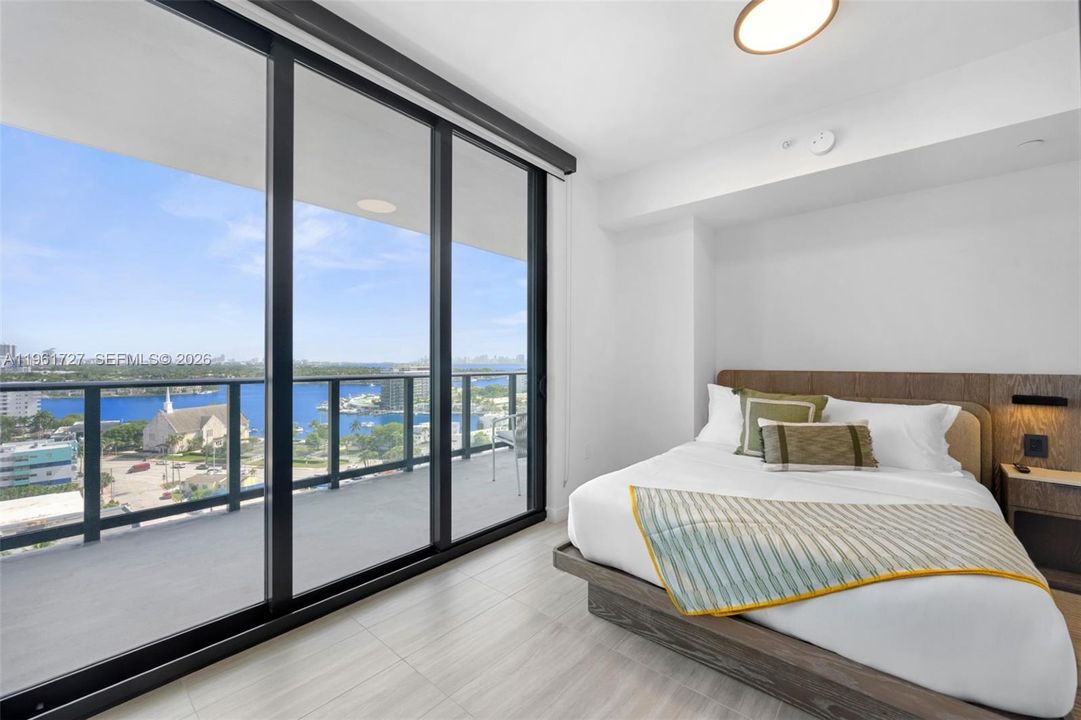 For Sale: $1,520,000 (2 beds, 2 baths, 813 Square Feet)
