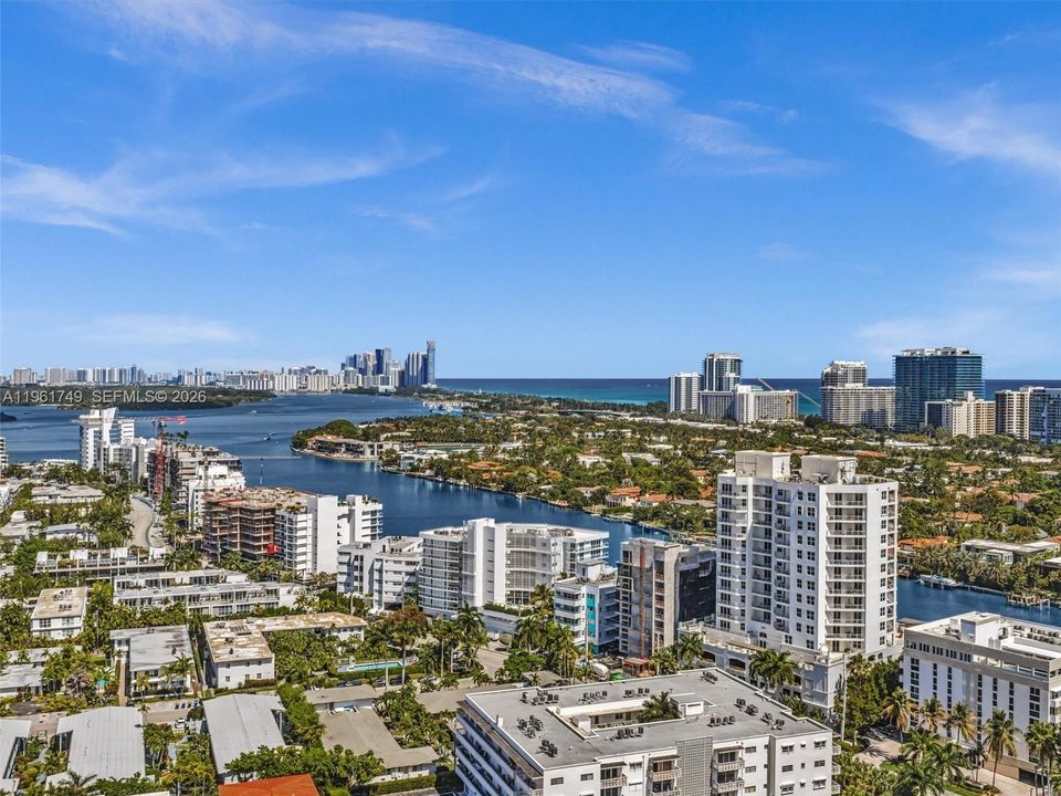 На продажу: $1,185,000 (3 спален, 3 ванн, 1731 Квадратных фут)