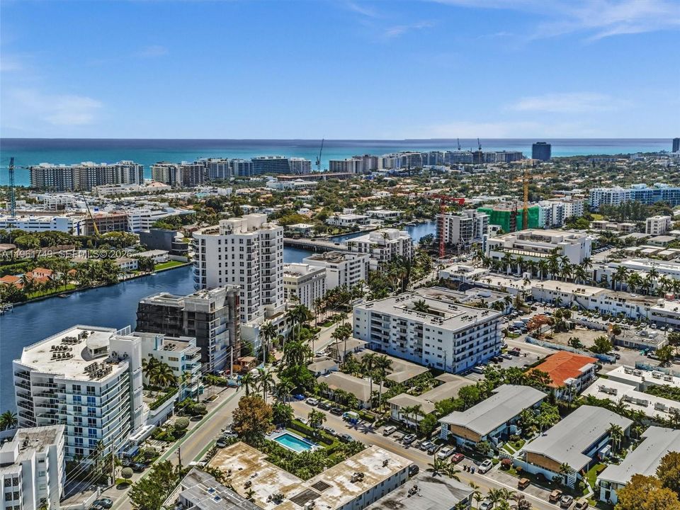 На продажу: $1,185,000 (3 спален, 3 ванн, 1731 Квадратных фут)