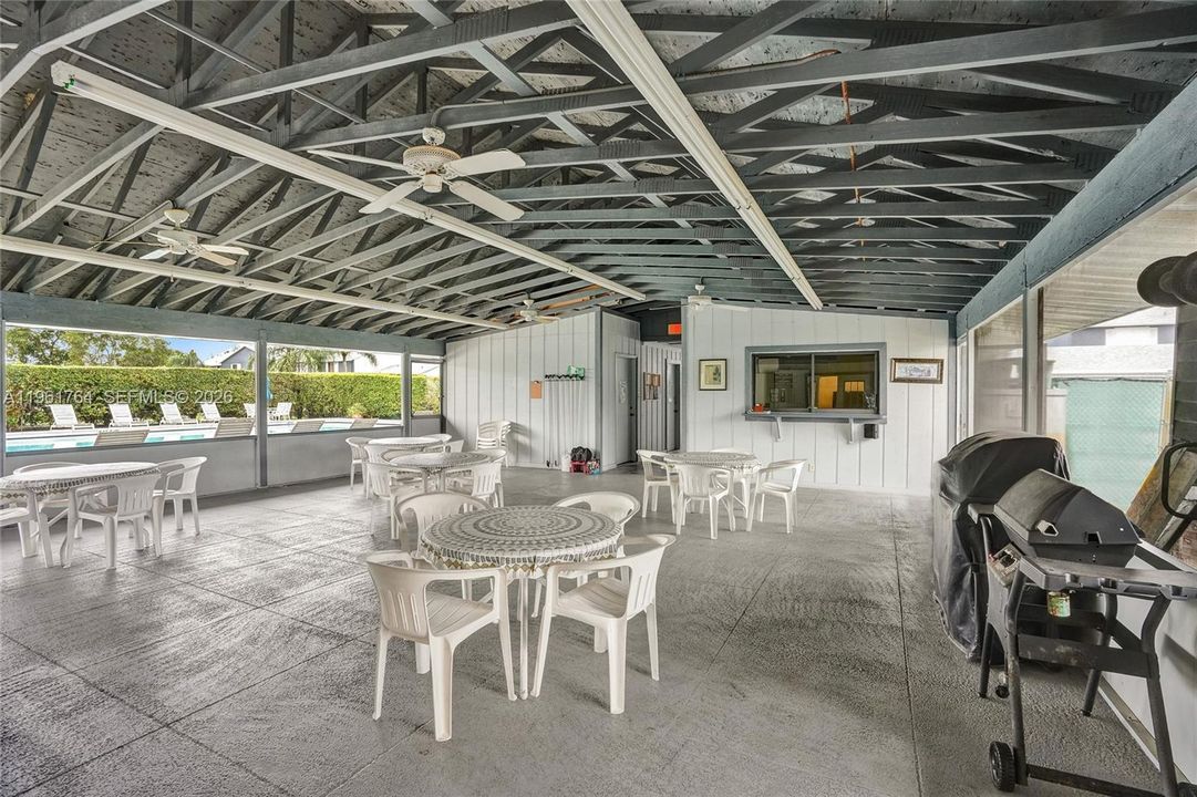 Clubhouse screen patio overlooking the pool