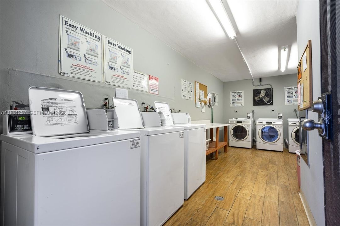 For Sale: $72,000 (1 beds, 1 baths, 775 Square Feet)