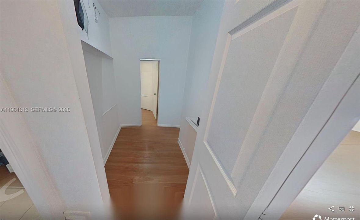 На продажу: $425,000 (2 спален, 2 ванн, 1057 Квадратных фут)