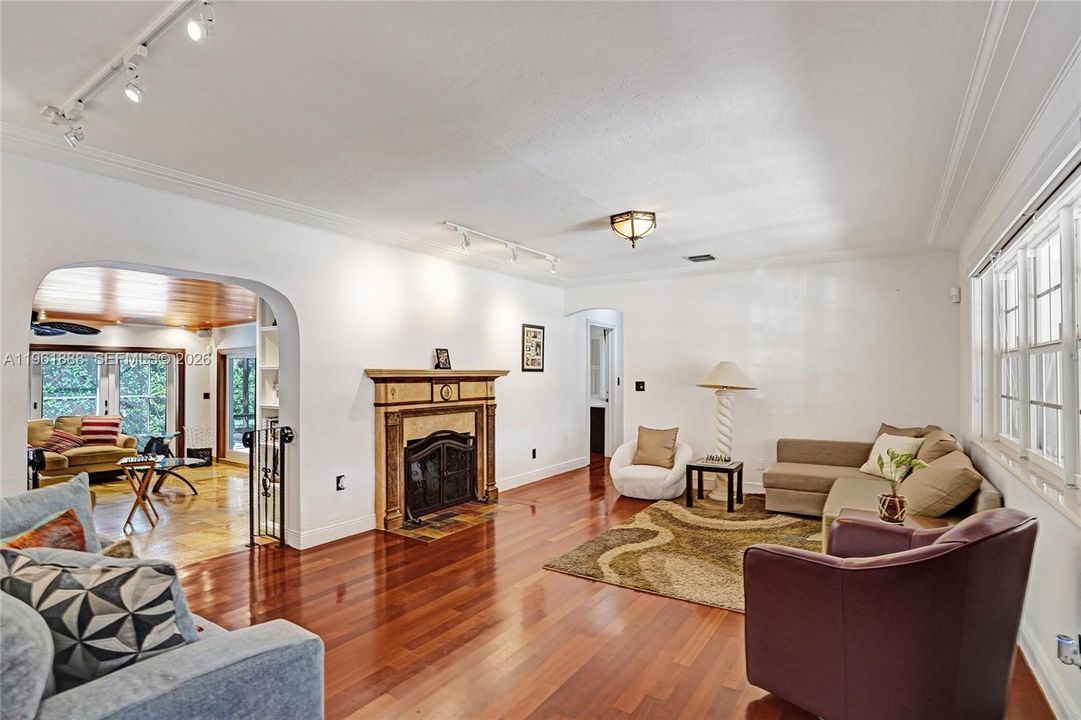 For Sale: $2,350,000 (3 beds, 3 baths, 2261 Square Feet)