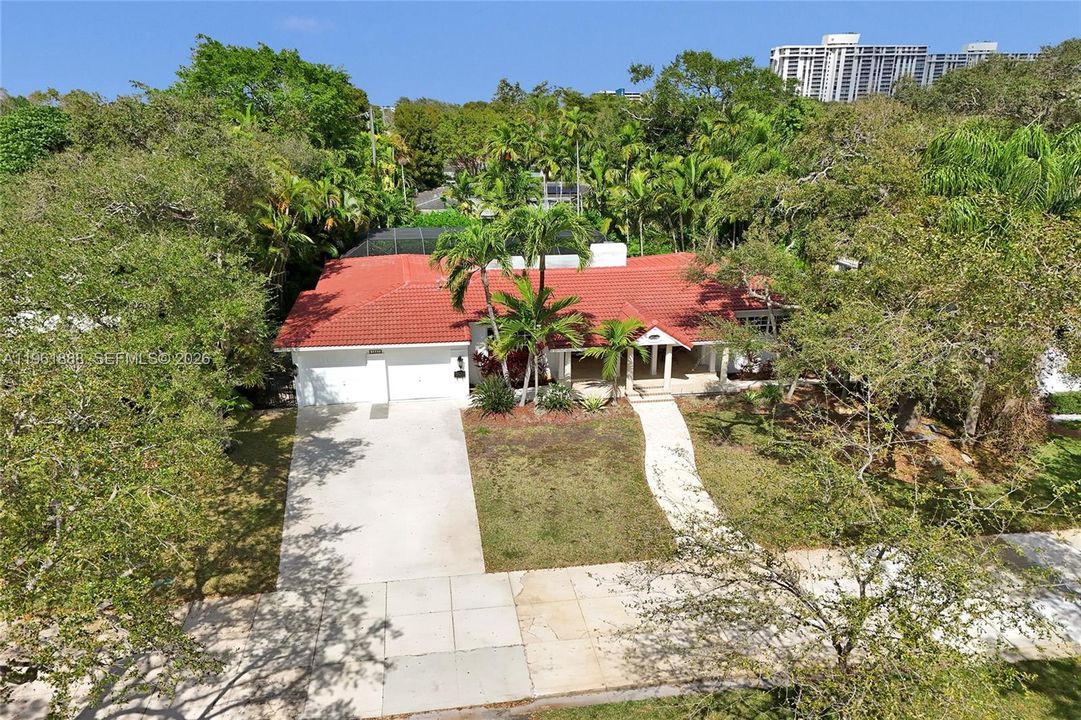 For Sale: $2,350,000 (3 beds, 3 baths, 2261 Square Feet)