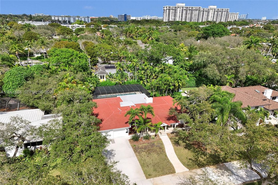 For Sale: $2,350,000 (3 beds, 3 baths, 2261 Square Feet)