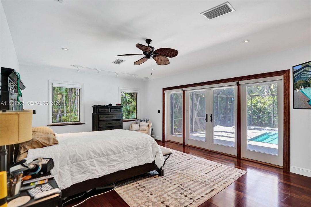For Sale: $2,350,000 (3 beds, 3 baths, 2261 Square Feet)