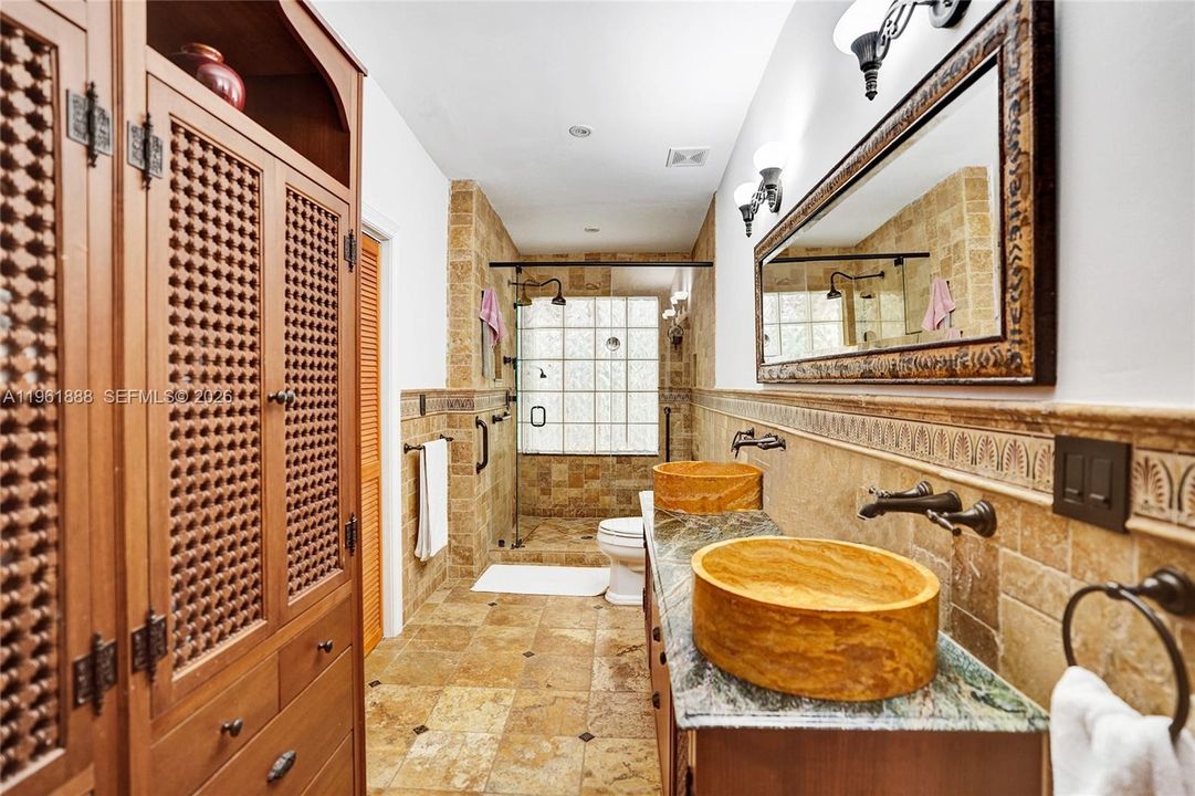 For Sale: $2,350,000 (3 beds, 3 baths, 2261 Square Feet)