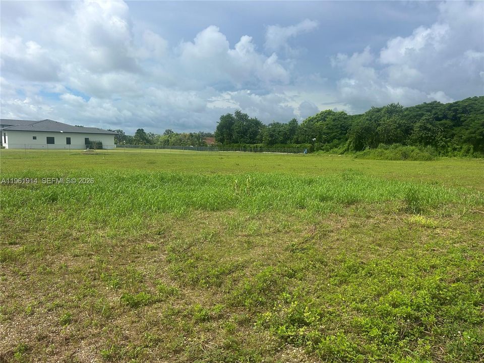 En Venta: $517,000 (1.50 acres)