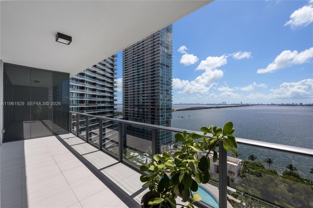 En Venta: $1,060,000 (2 camas, 3 baños, 1186 Pies cuadrados)