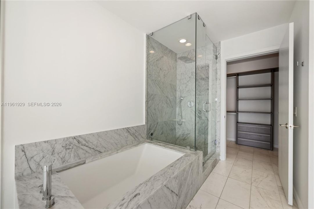 En Venta: $1,060,000 (2 camas, 3 baños, 1186 Pies cuadrados)